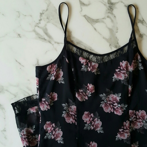 H&M Floral Dress - Picture 2 of 8